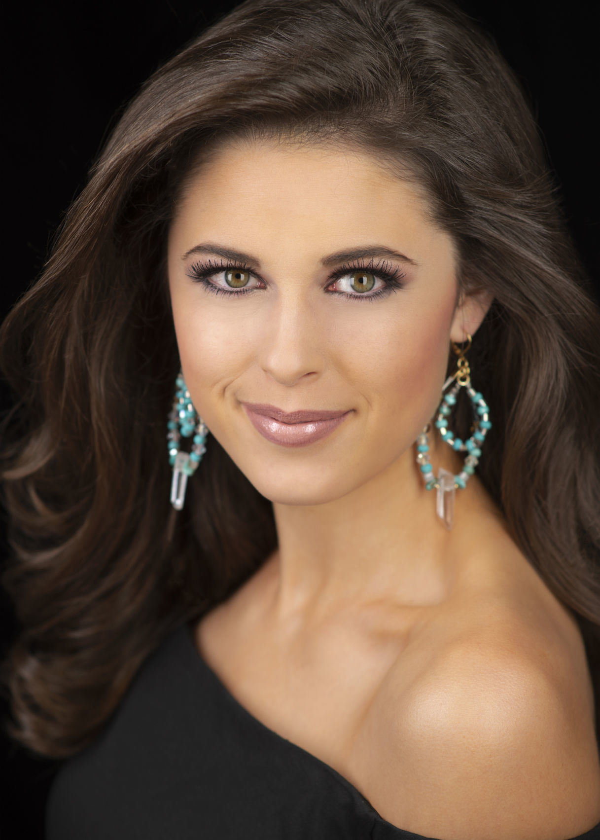 Miss Queen of the West, Ava Cruchon